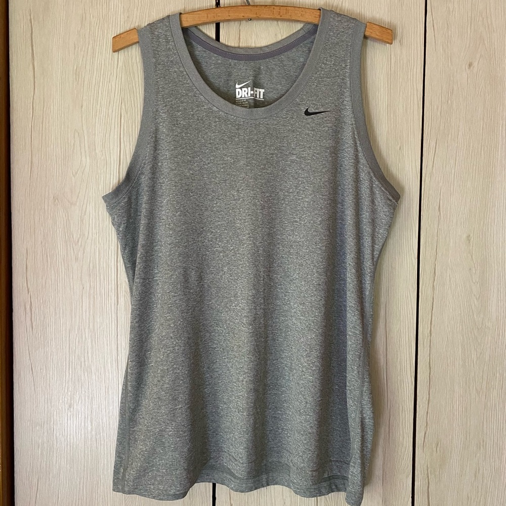 Nike top - Picture 3 of 14